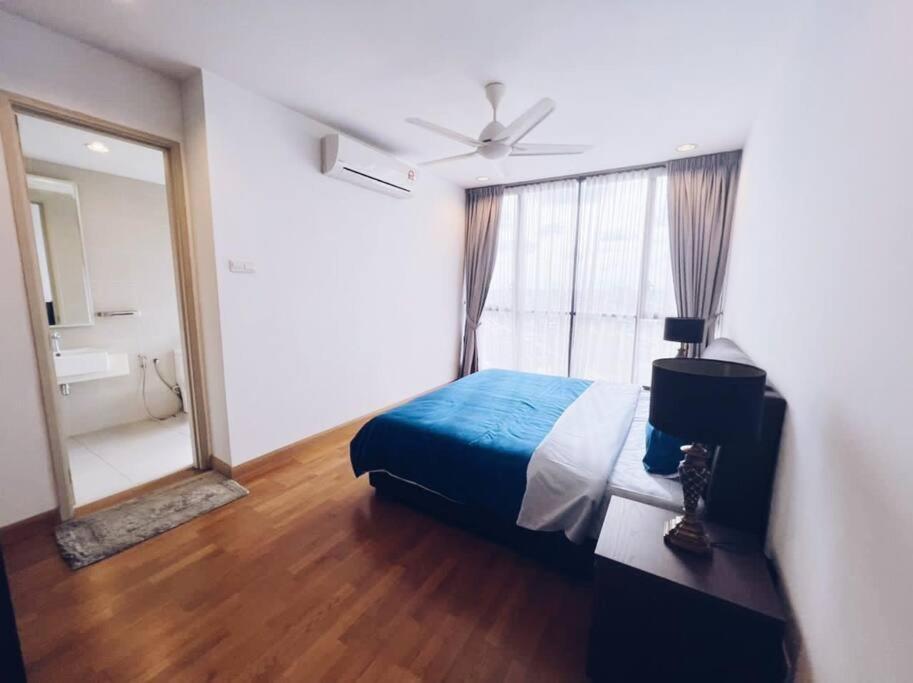Promoconnected Train 2 Bedrooms - Above Mall Kuala Lumpur